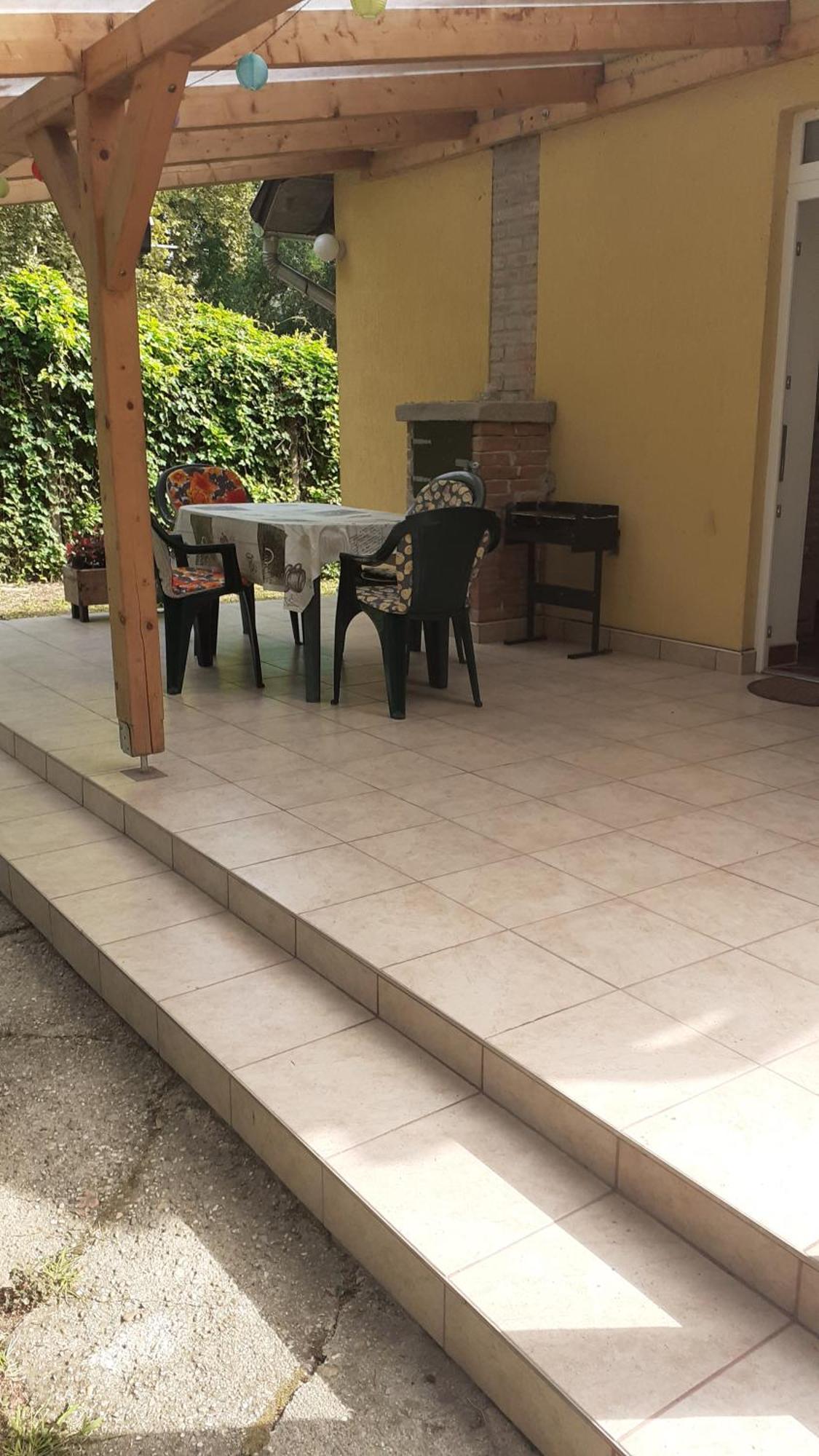 Borostyán Vendégház Tiszaug Esterno foto